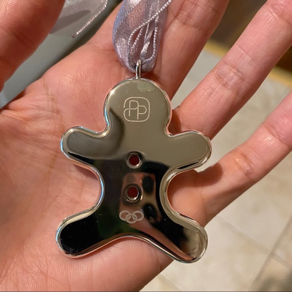 Brand new Links London gingerbread man ornament. - Picture 4 of 4